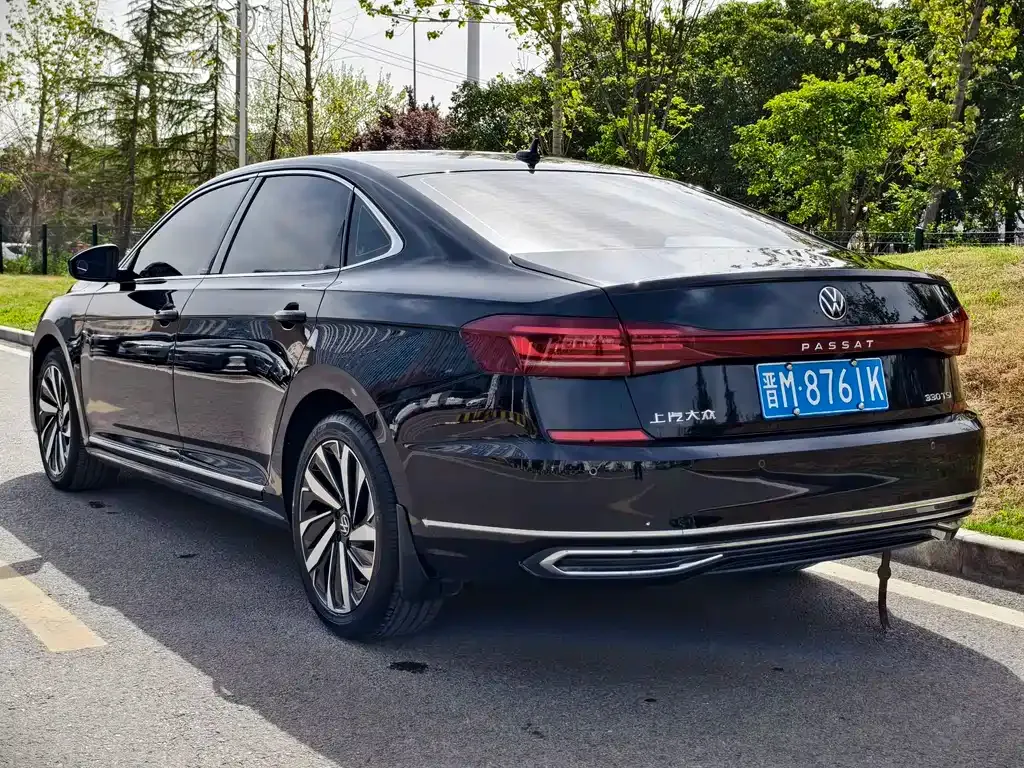 Volkswagen Passat — фото 5