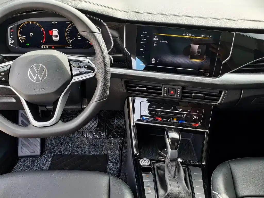 Volkswagen Passat — фото 8