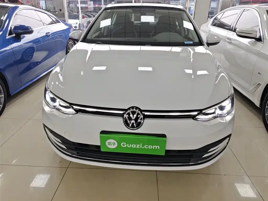Volkswagen Golf 2021 из CN, фото 2