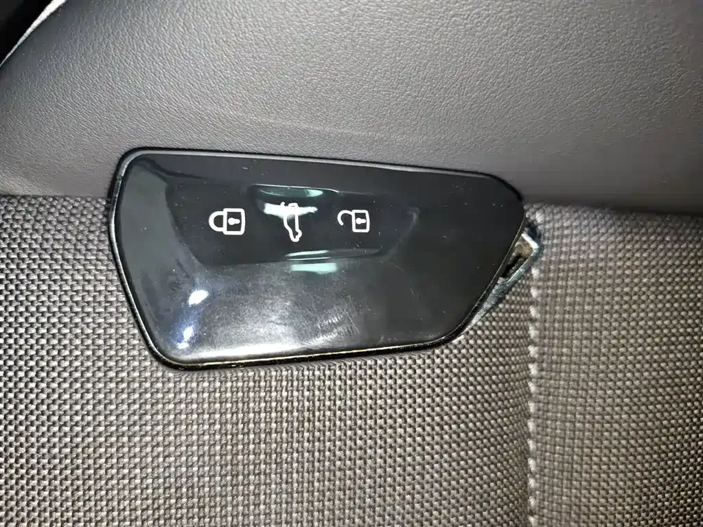 Volkswagen Golf 2021 из CN, фото 7