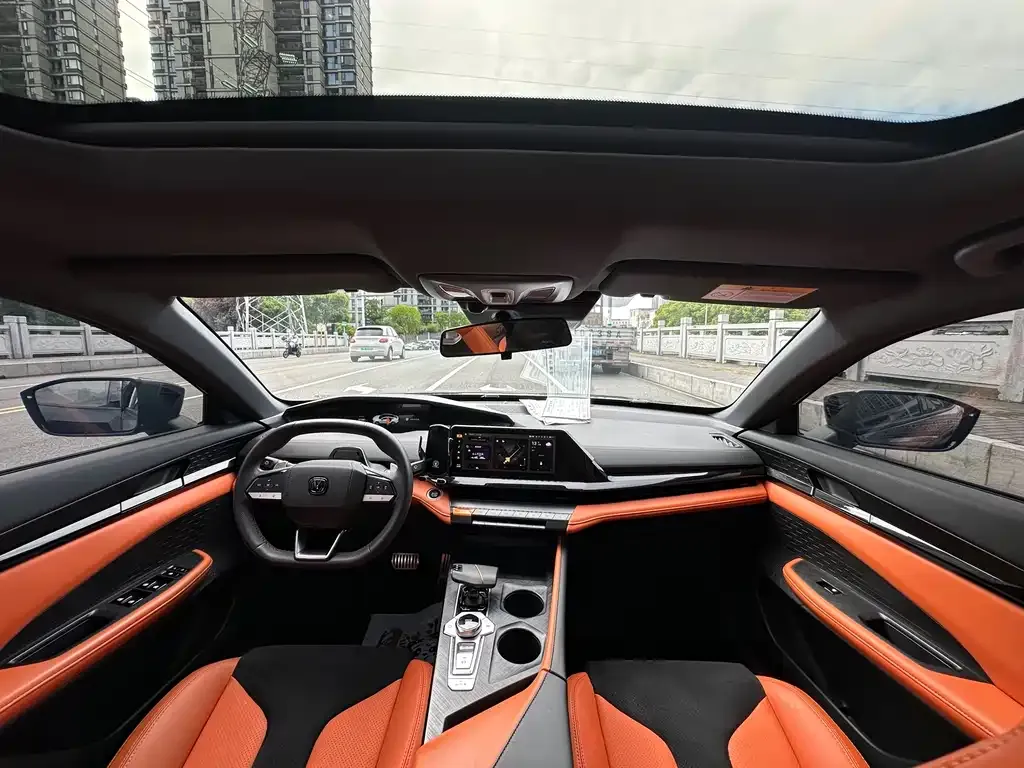 Changan UNI-V 2023 из CN, фото 3