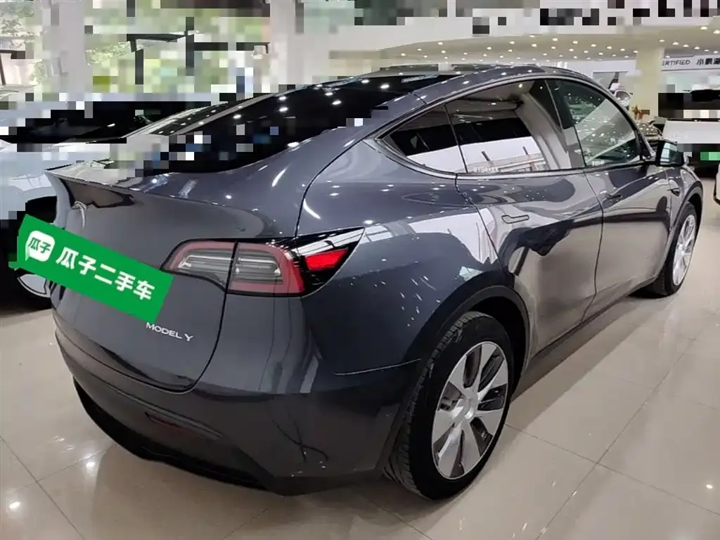 Tesla Model Y — фото 7