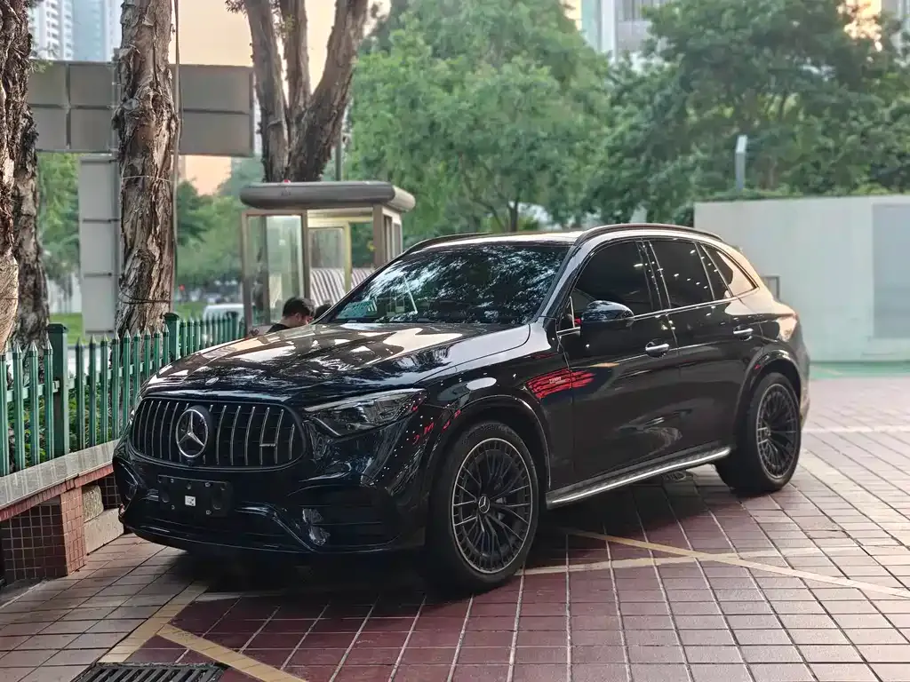 Mercedes-Benz GLC AMG — фото 1