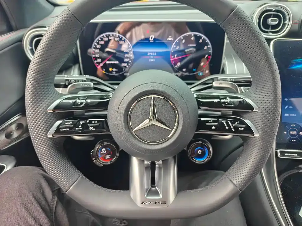 Mercedes-Benz GLC AMG — фото 3
