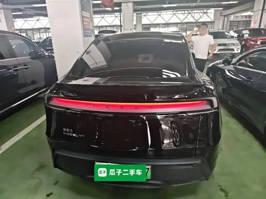 Tesla Model Y 2025 из CN, фото 6