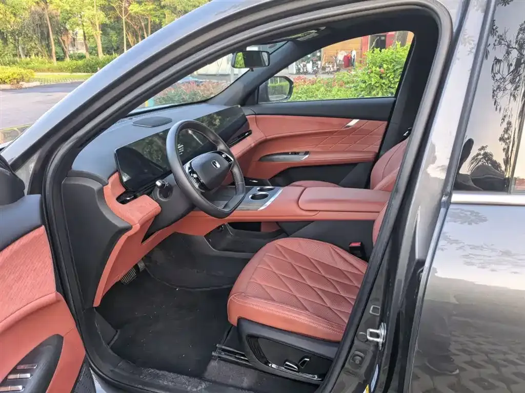 Changan CS75PLUS — фото 2
