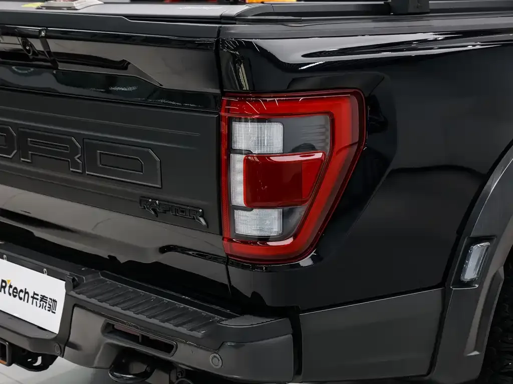 Ford F-150 Raptor — фото 8
