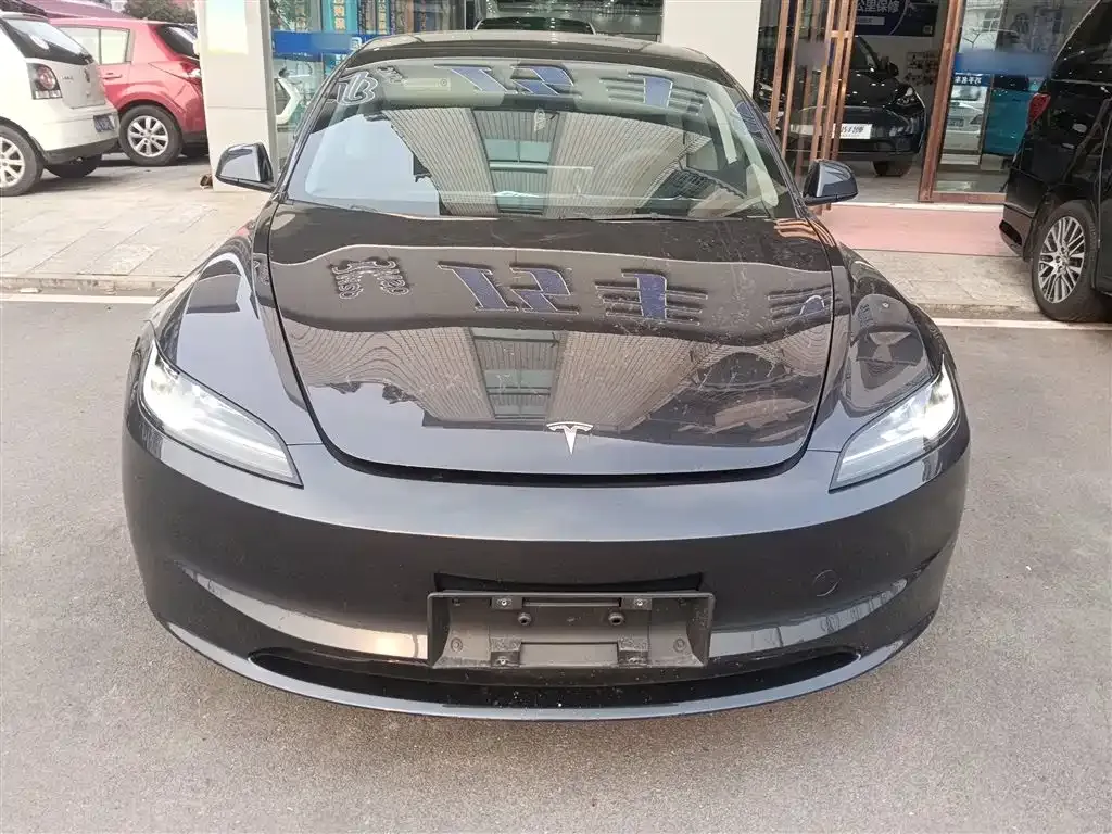 Tesla Model 3 — фото 6