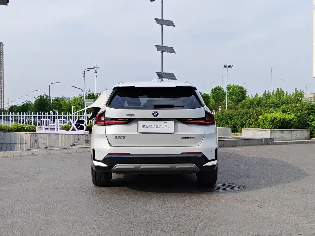BMW iX1 2024 из CN, фото 10