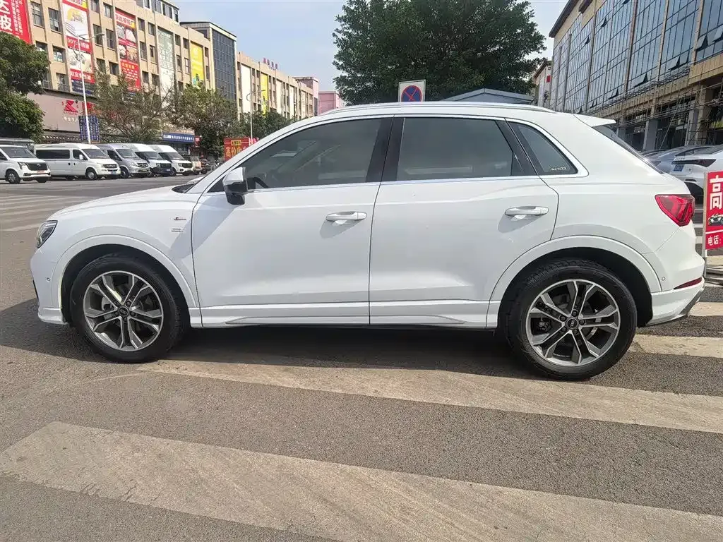 Audi Q3 — фото 8