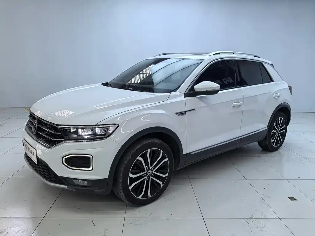 Volkswagen T-Roc — фото 1