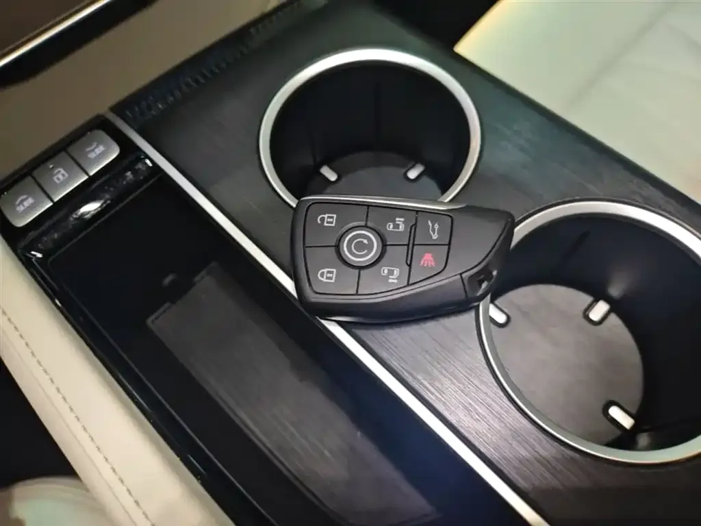 Buick GL8 Hybrid 2024 из CN, фото 8