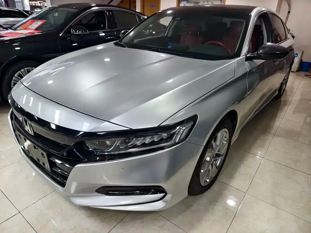 Honda Accord — фото 1