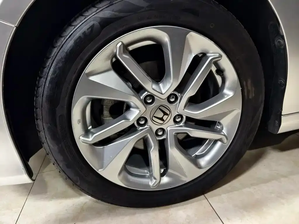 Honda Accord — фото 4