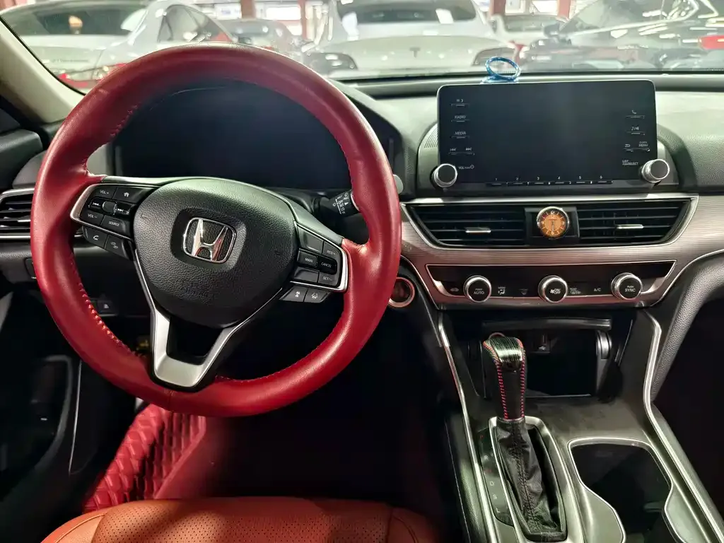 Honda Accord — фото 5