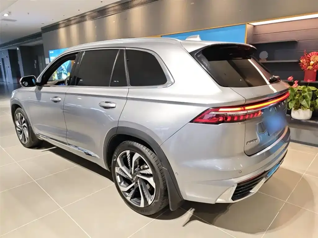 Geely Xingyue L — фото 9