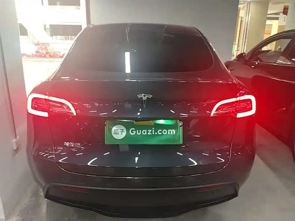 Tesla Model Y 2024 из CN, фото 3