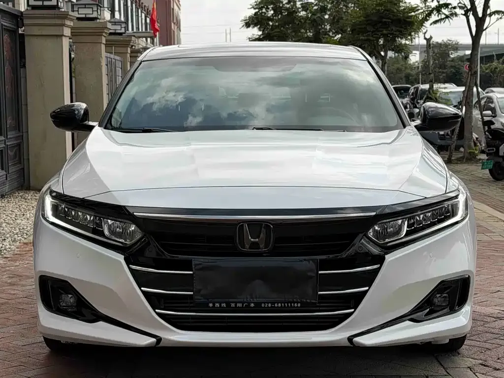 Honda Accord — фото 7