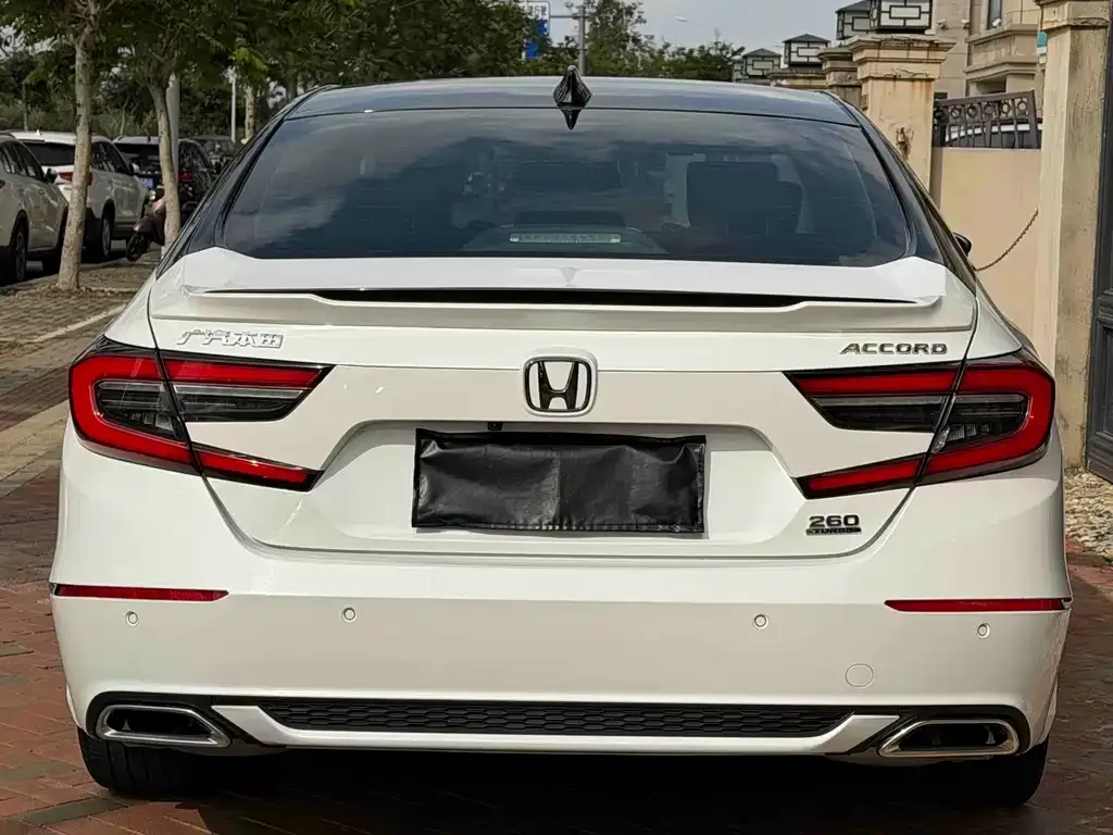 Honda Accord — фото 6