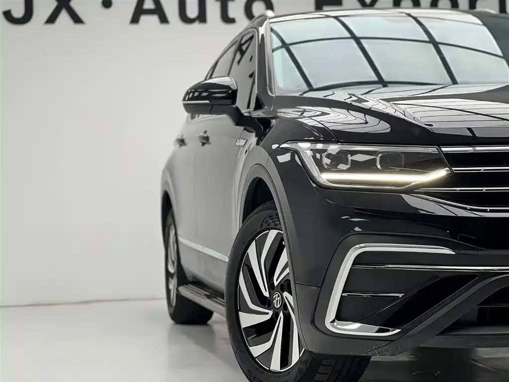 Volkswagen Tiguan L 2022 из CN, фото 5