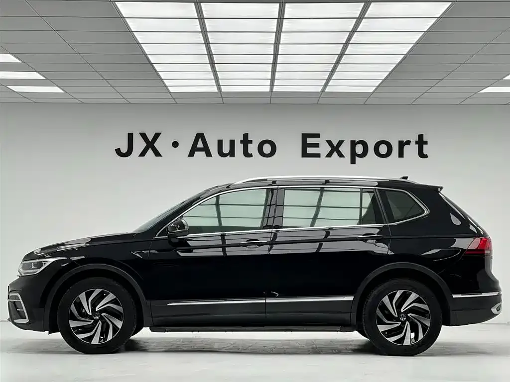 Volkswagen Tiguan L 2022 из CN, фото 9