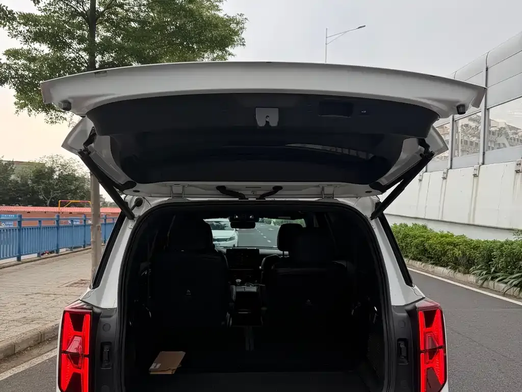 GAC Motor Trumpchi GS8 — фото 4