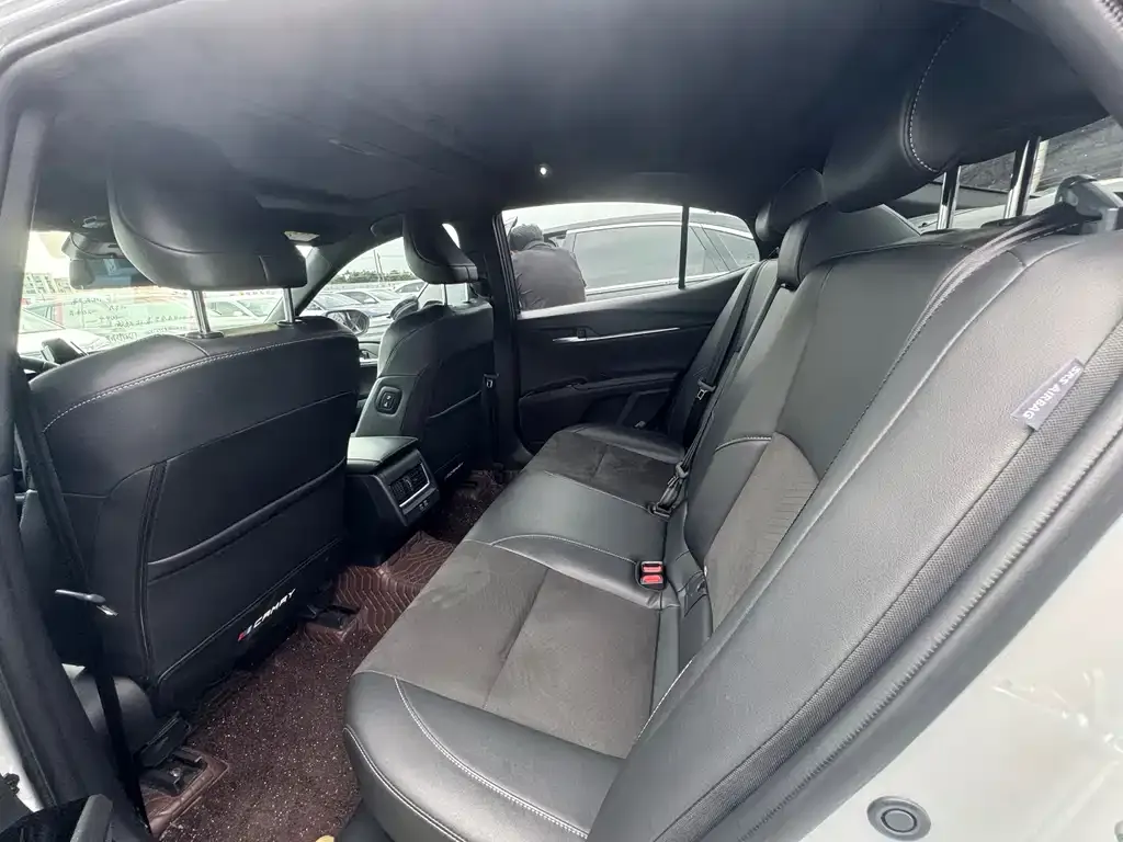 Toyota Camry 2024 из CN, фото 8