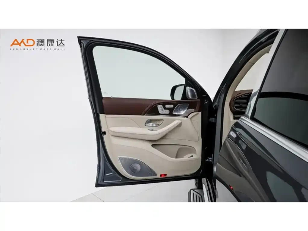 Mercedes-Benz GLS — фото 6