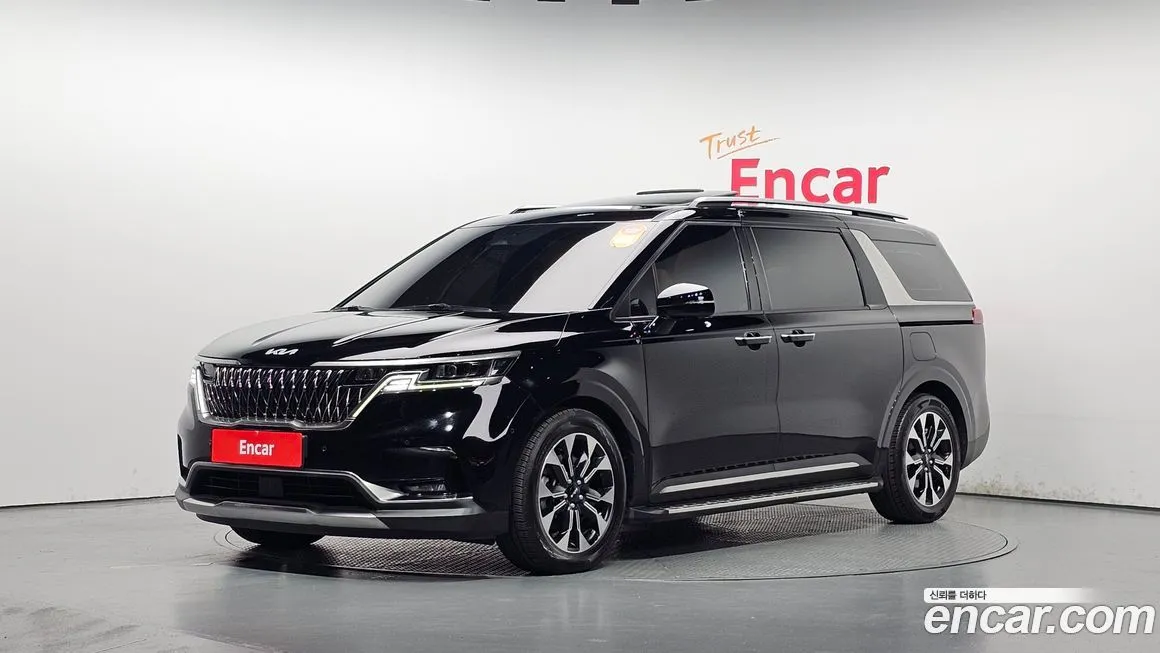 Kia Carnival — фото 1