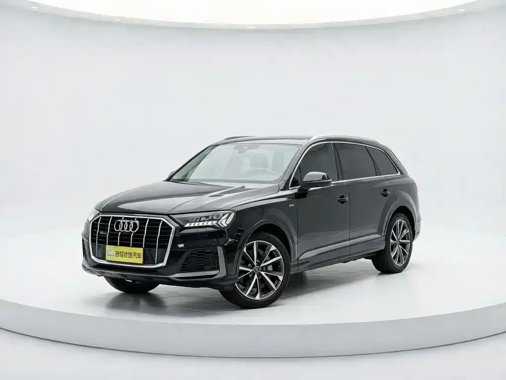 Audi Q7 — фото 1