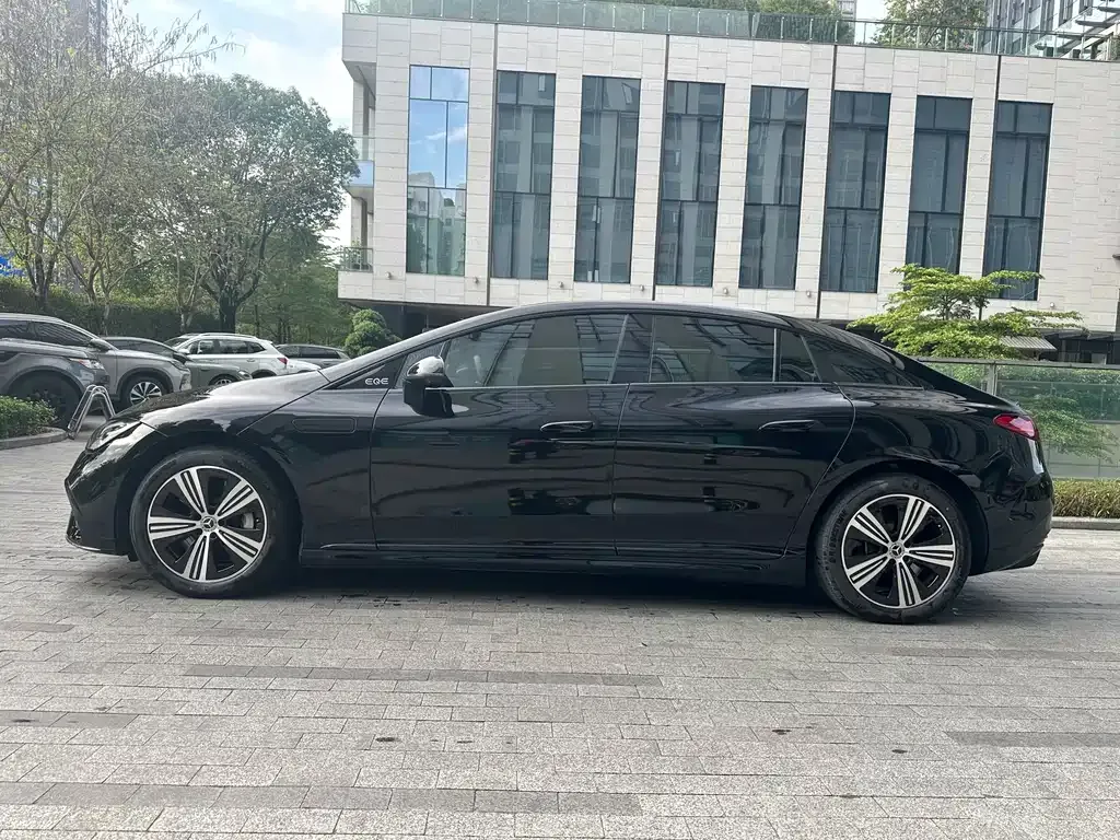 Mercedes-Benz EQE 2023 из CN, фото 4