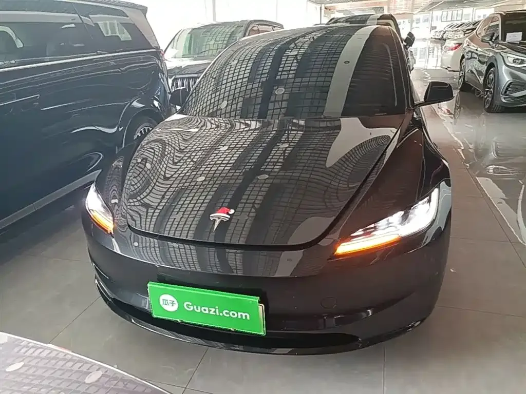 Tesla Model 3 — фото 4