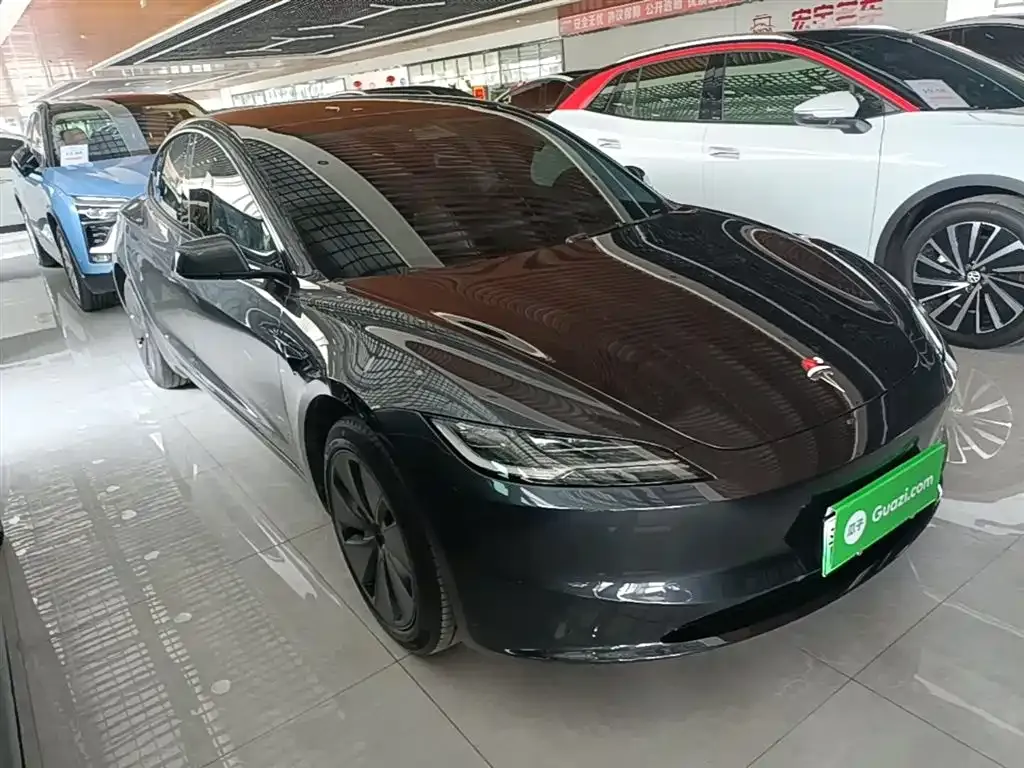 Tesla Model 3 — фото 9