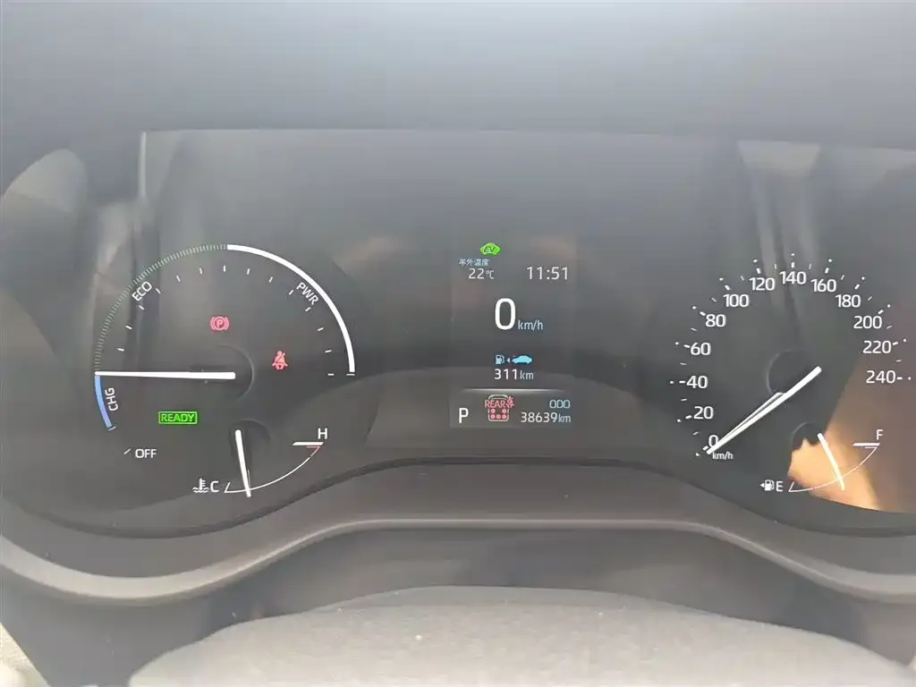 Toyota Sienna 2023 из CN, фото 2