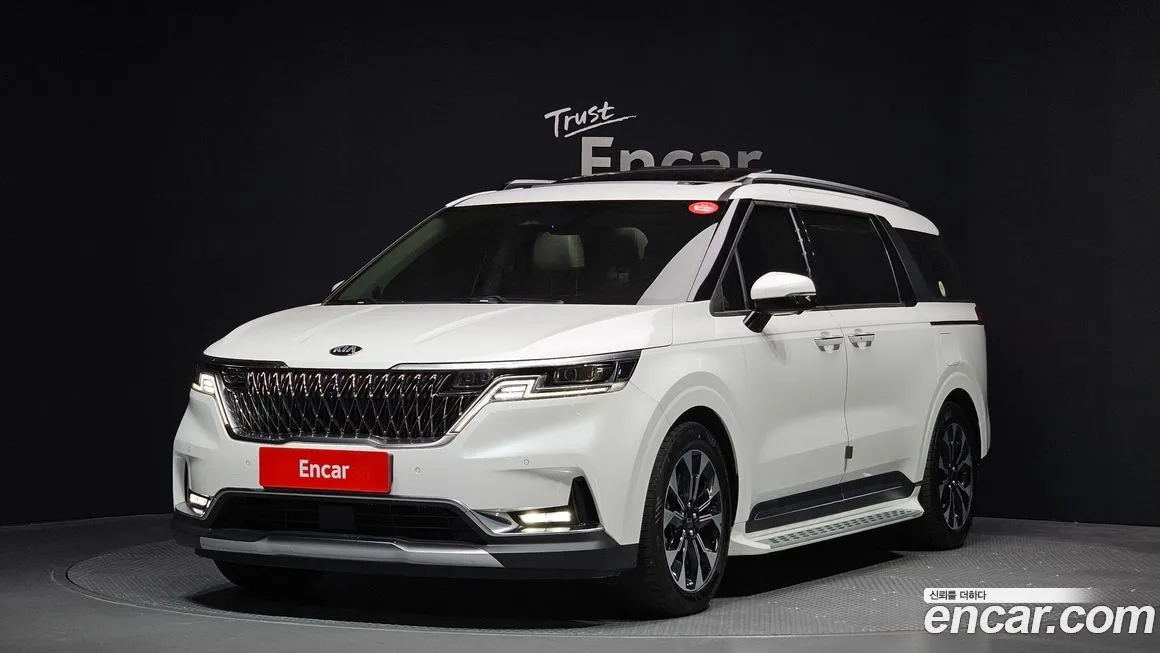 Kia Carnival — фото 1