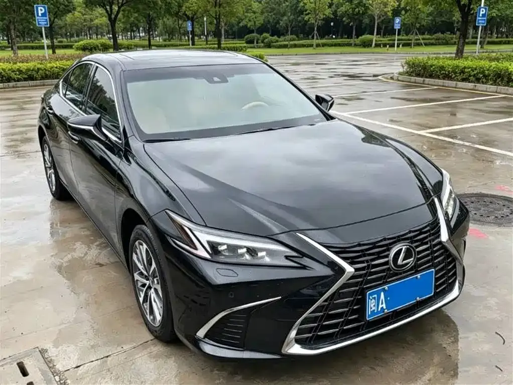 Lexus ES — фото 5