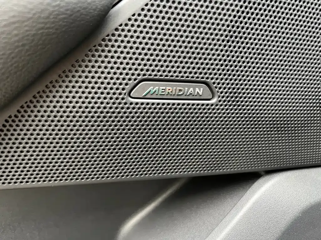 Land Rover Velar — фото 5