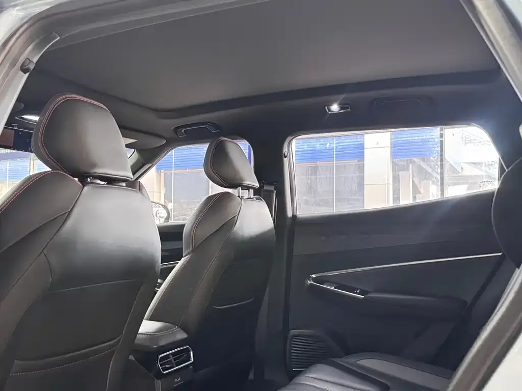 Geely Boyue 2023 из CN, фото 2