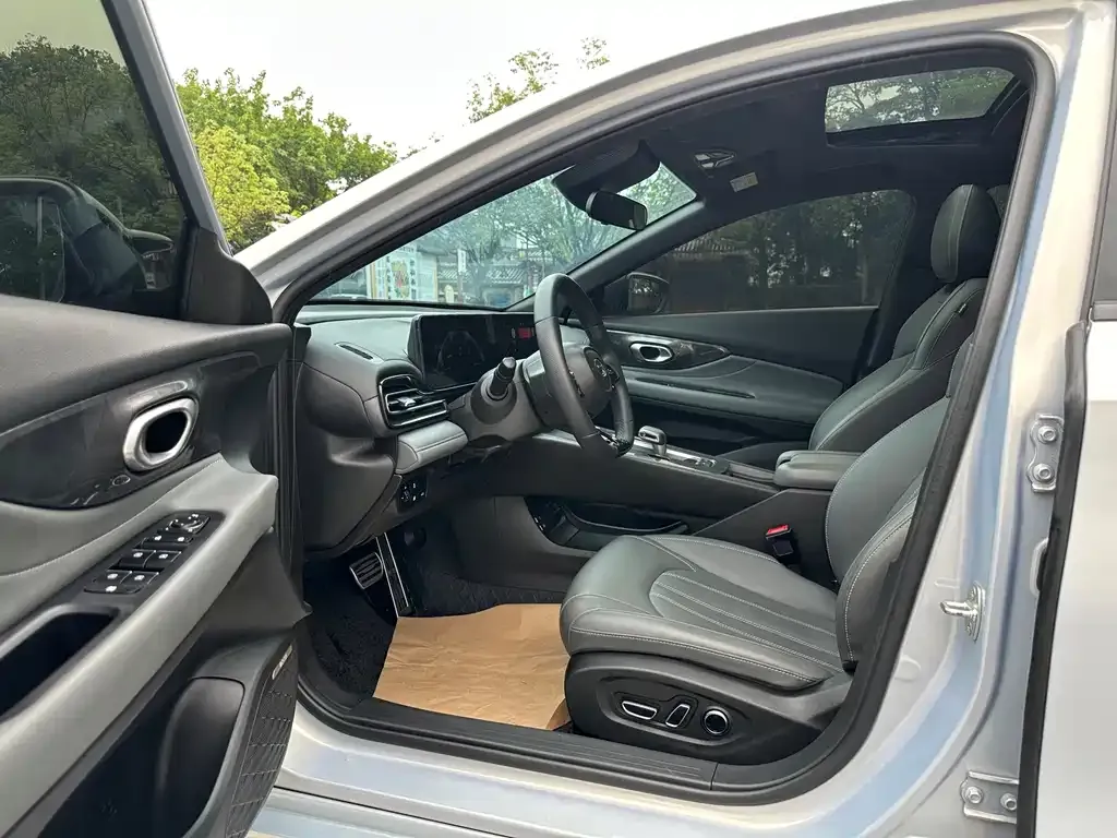 GAC Motor Shadow Leopard — фото 9