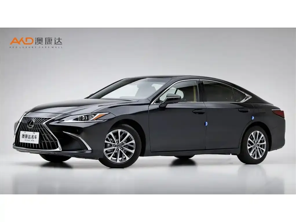 Lexus ES — фото 1