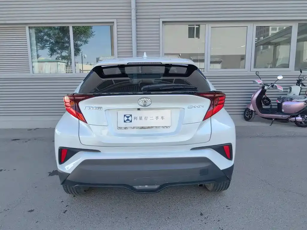 Toyota C-HR 2023 из CN, фото 5