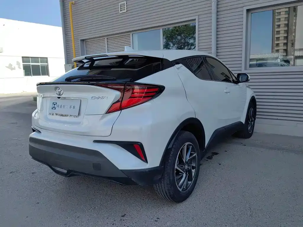 Toyota C-HR 2023 из CN, фото 9