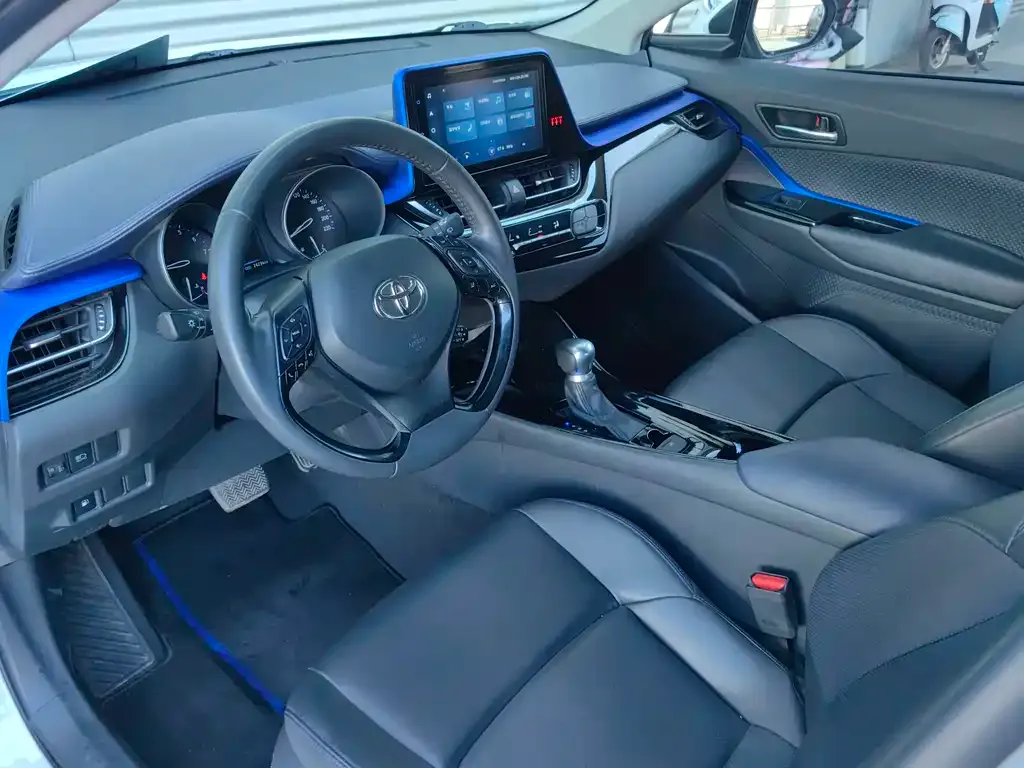 Toyota C-HR 2023 из CN, фото 8