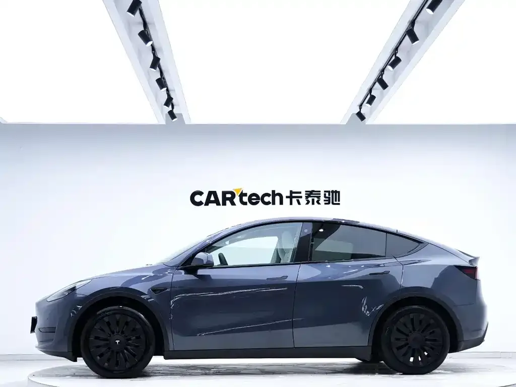 Tesla Model Y 2024 из CN, фото 5