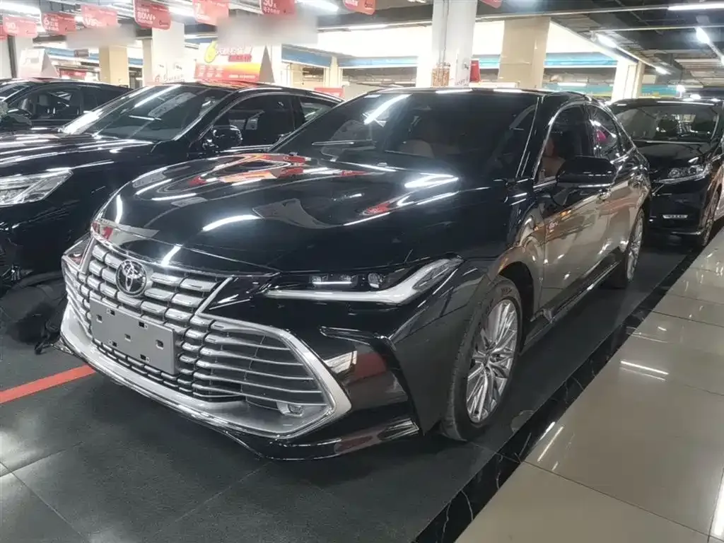 Toyota Avalon — фото 1