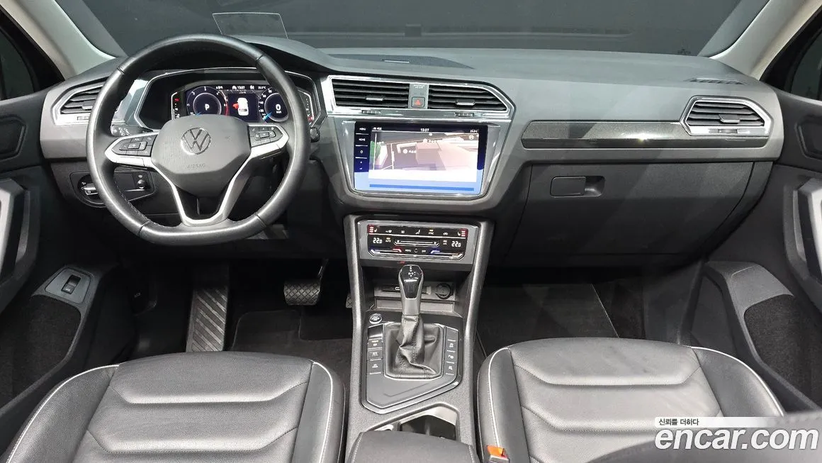 Volkswagen Tiguan — фото 6
