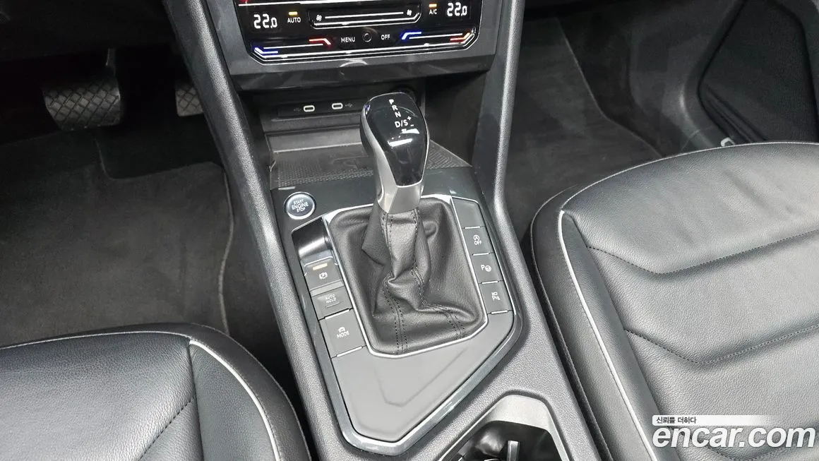 Volkswagen Tiguan — фото 8