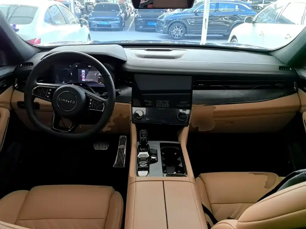 Lynk & Co 09 PHEV 2023 из CN, фото 10