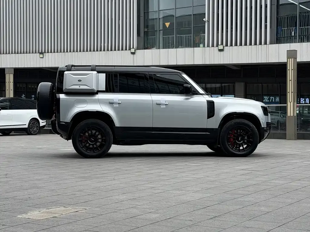 Land Rover Defender — фото 7