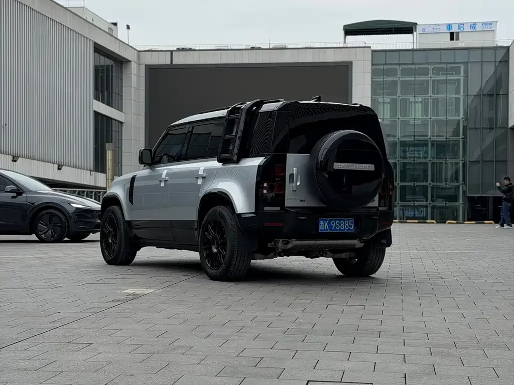 Land Rover Defender — фото 3